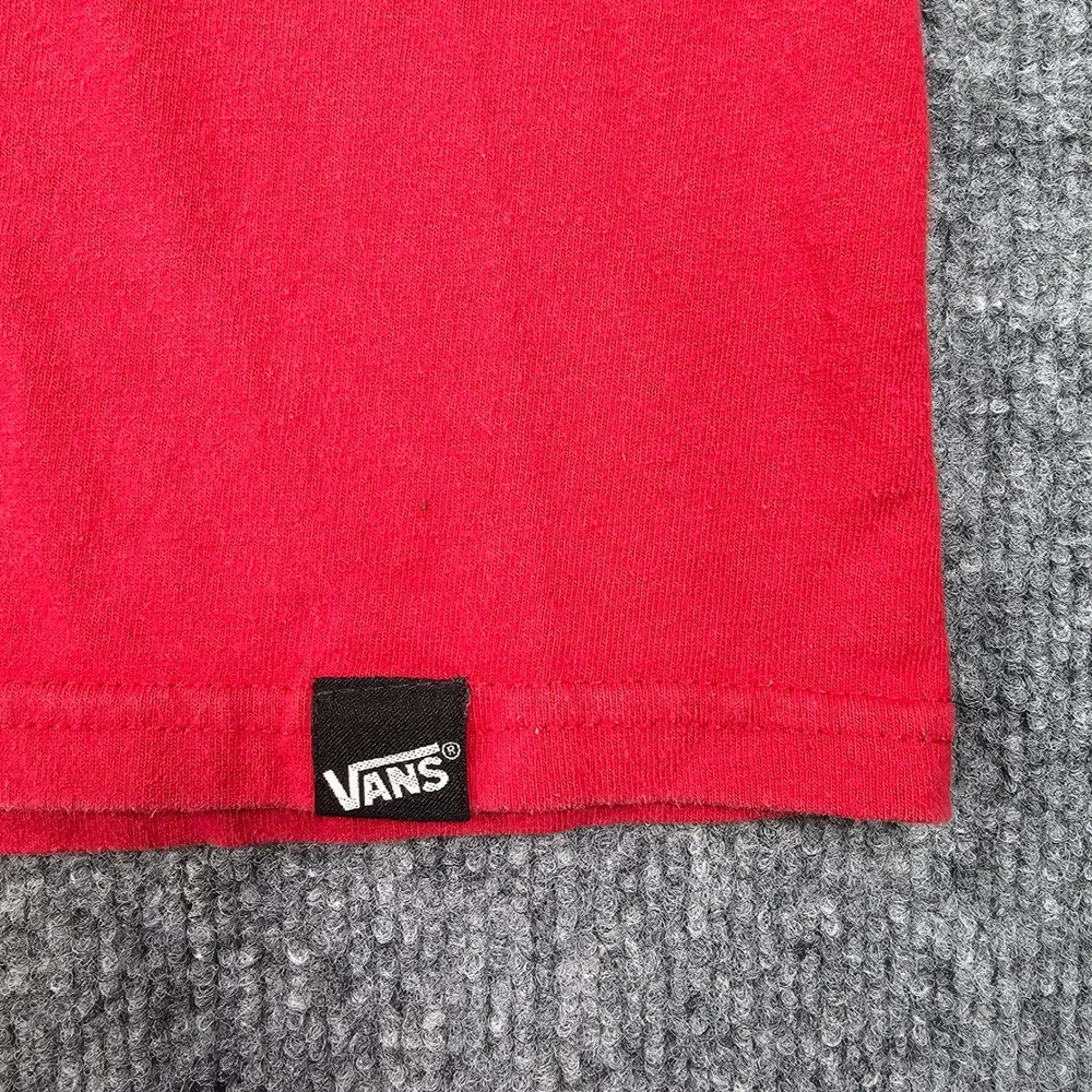 Vans Off The Wall Red Graphic T-Shirt Mens Medium Running Logo Skate Streetwear‎